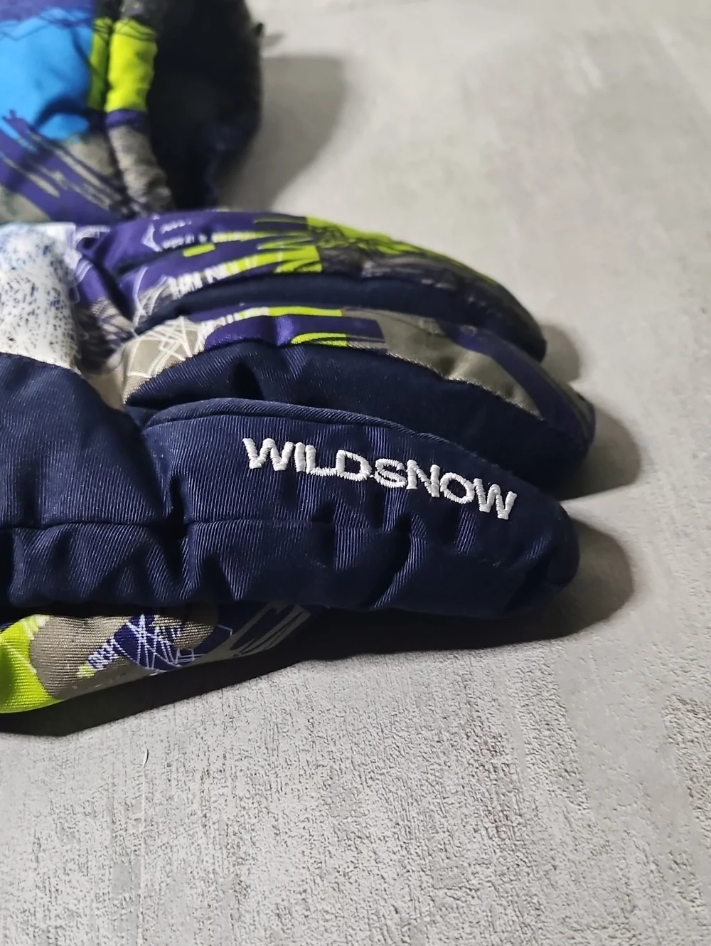 N/A wild snow